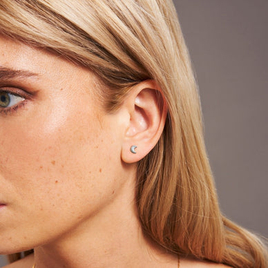 Crescent Moon Stud Earrings - Platinum
