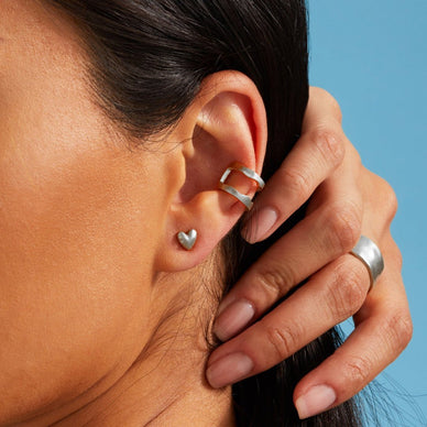 Heart Stud Earrings - Platinum