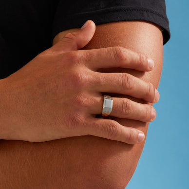 Liquid Metal Signet Ring - Platinum