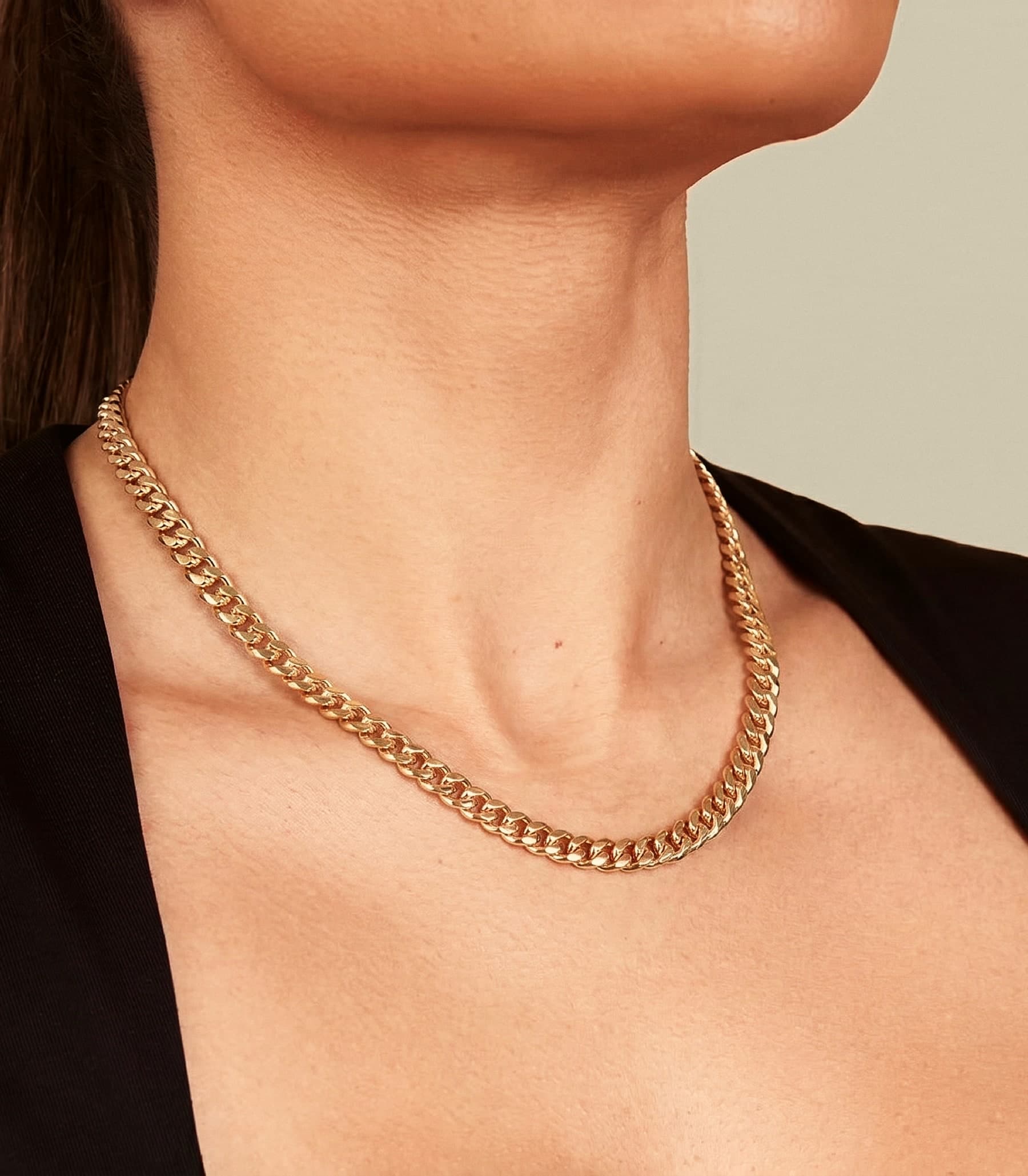 Model wearing the 9ct Gold Domed Cuban Curb Chain Necklace